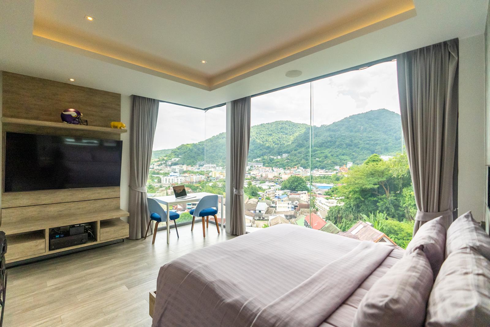 Patong 5 Bedroom Pool Villa bedroom