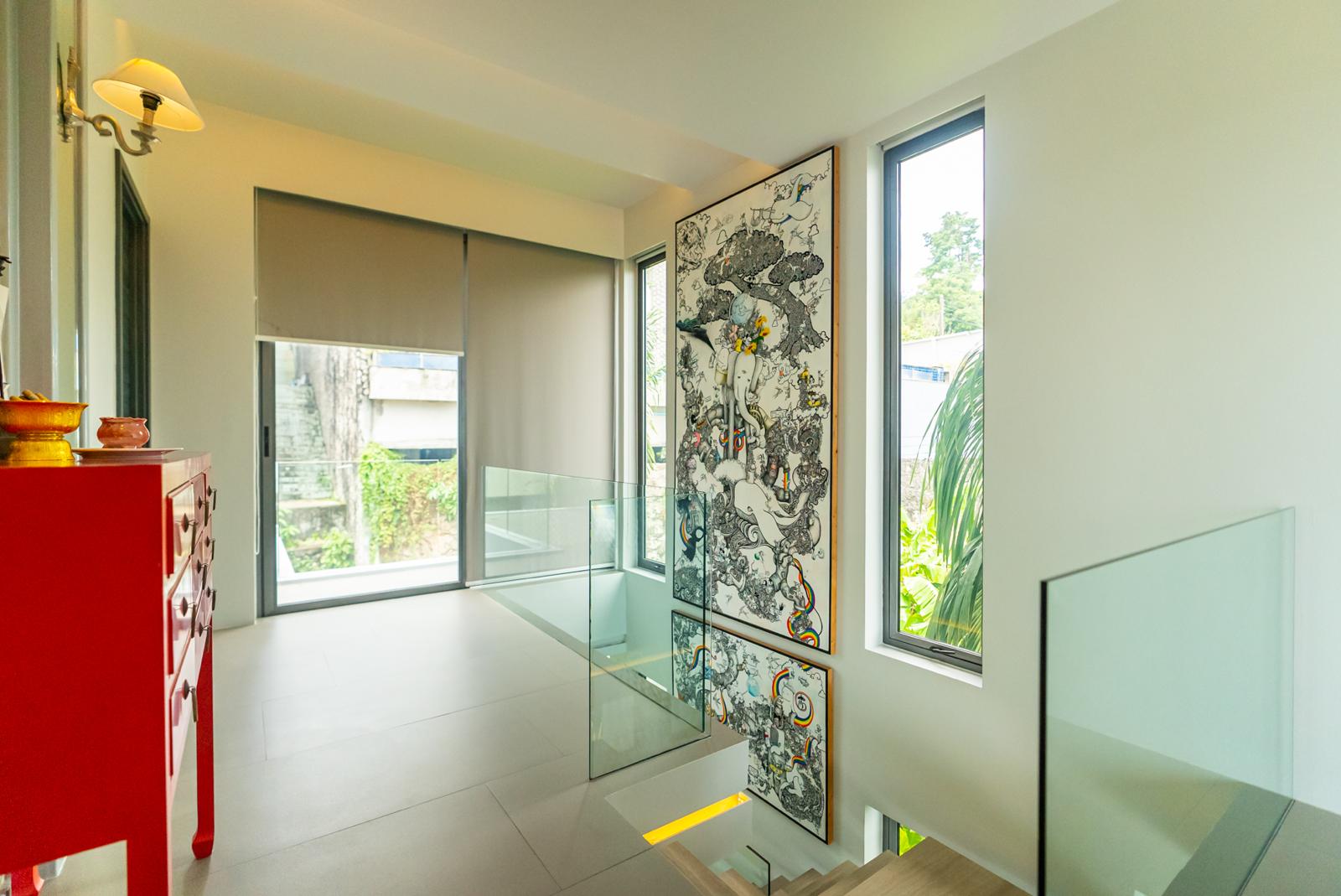 Patong 5 Bedroom Pool Villa hallway