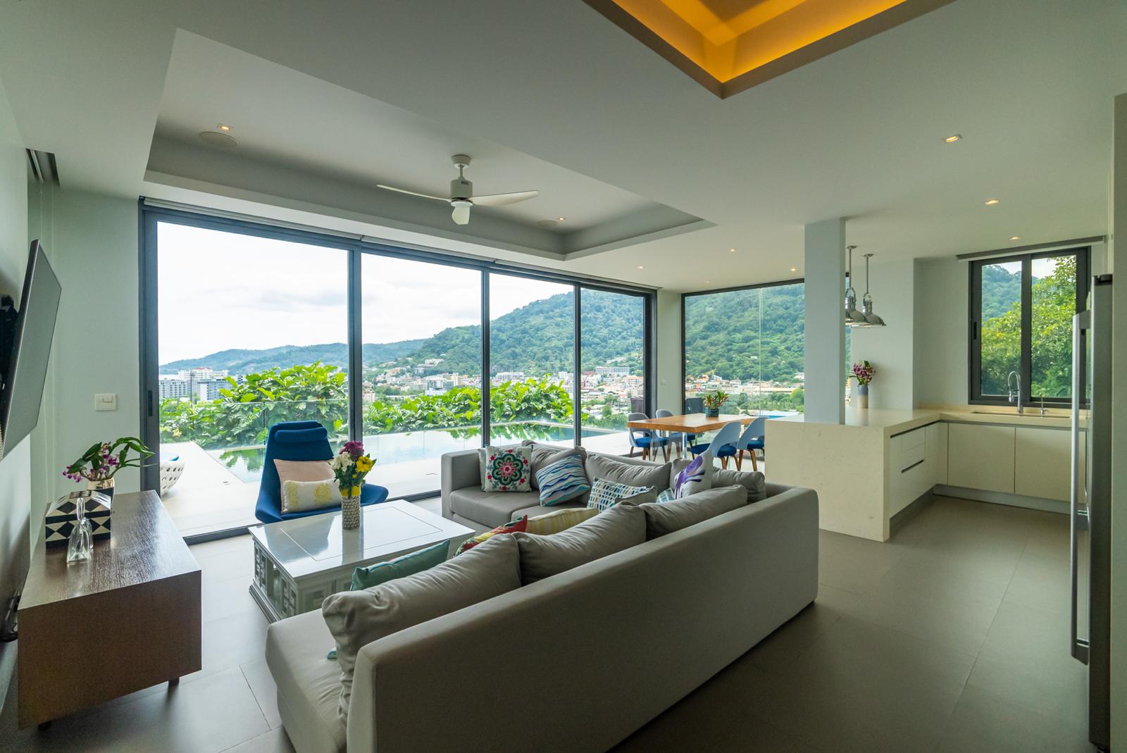 Patong 5 Bedroom Pool Villa living