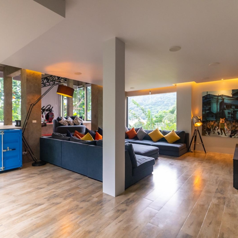 Patong 5 Bedroom Pool Villa theater gym