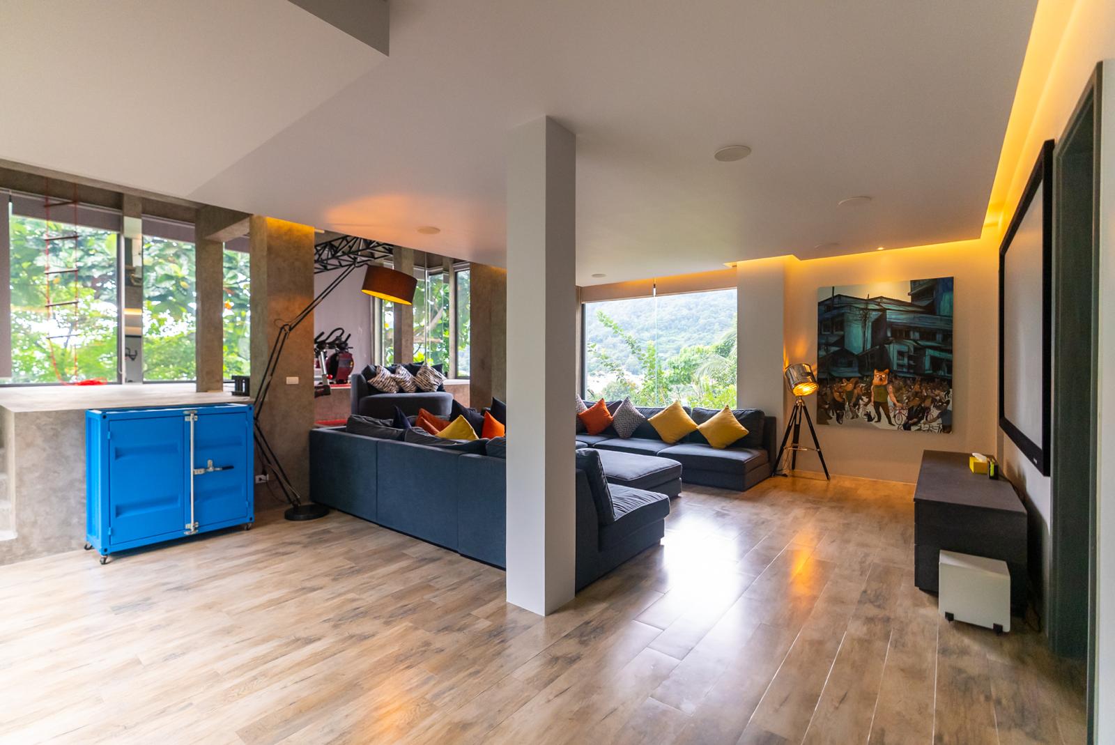 Patong 5 Bedroom Pool Villa theater gym