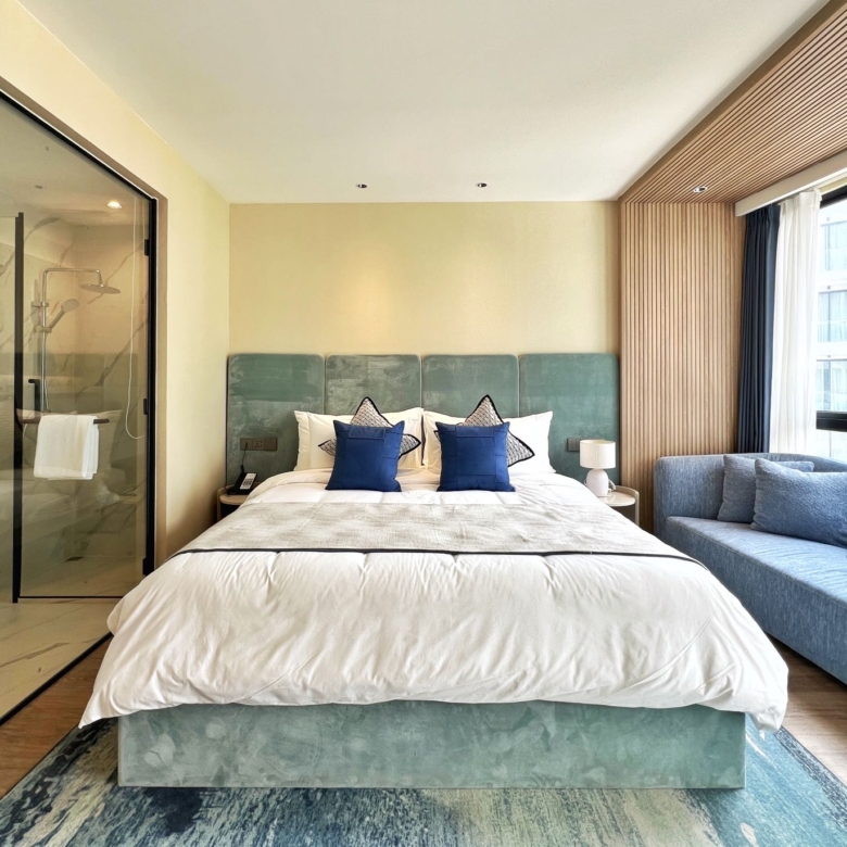 Laya Resort Studio Condo Phuket Layan Beach