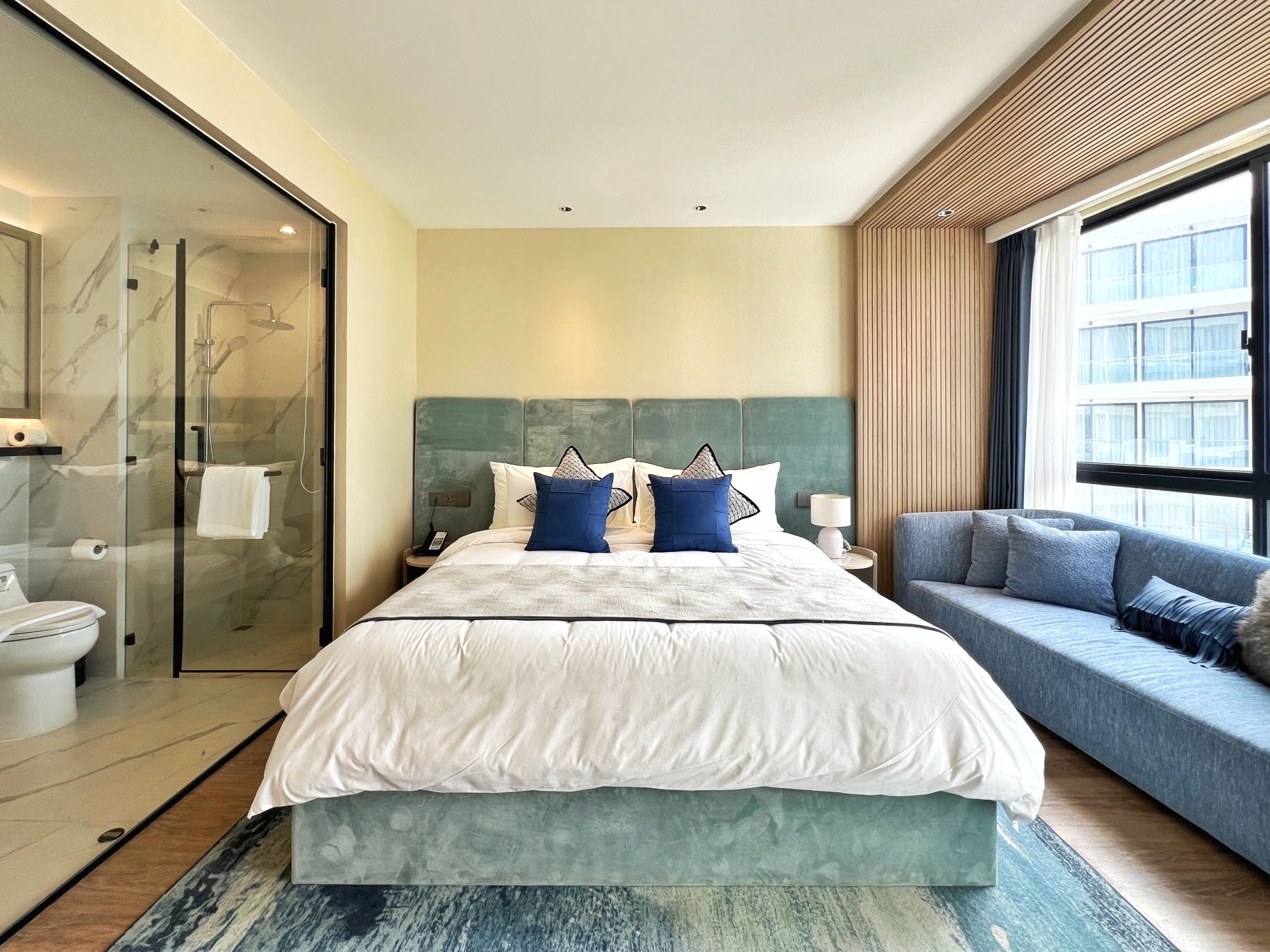 Laya Resort Studio Condo Phuket Layan Beach