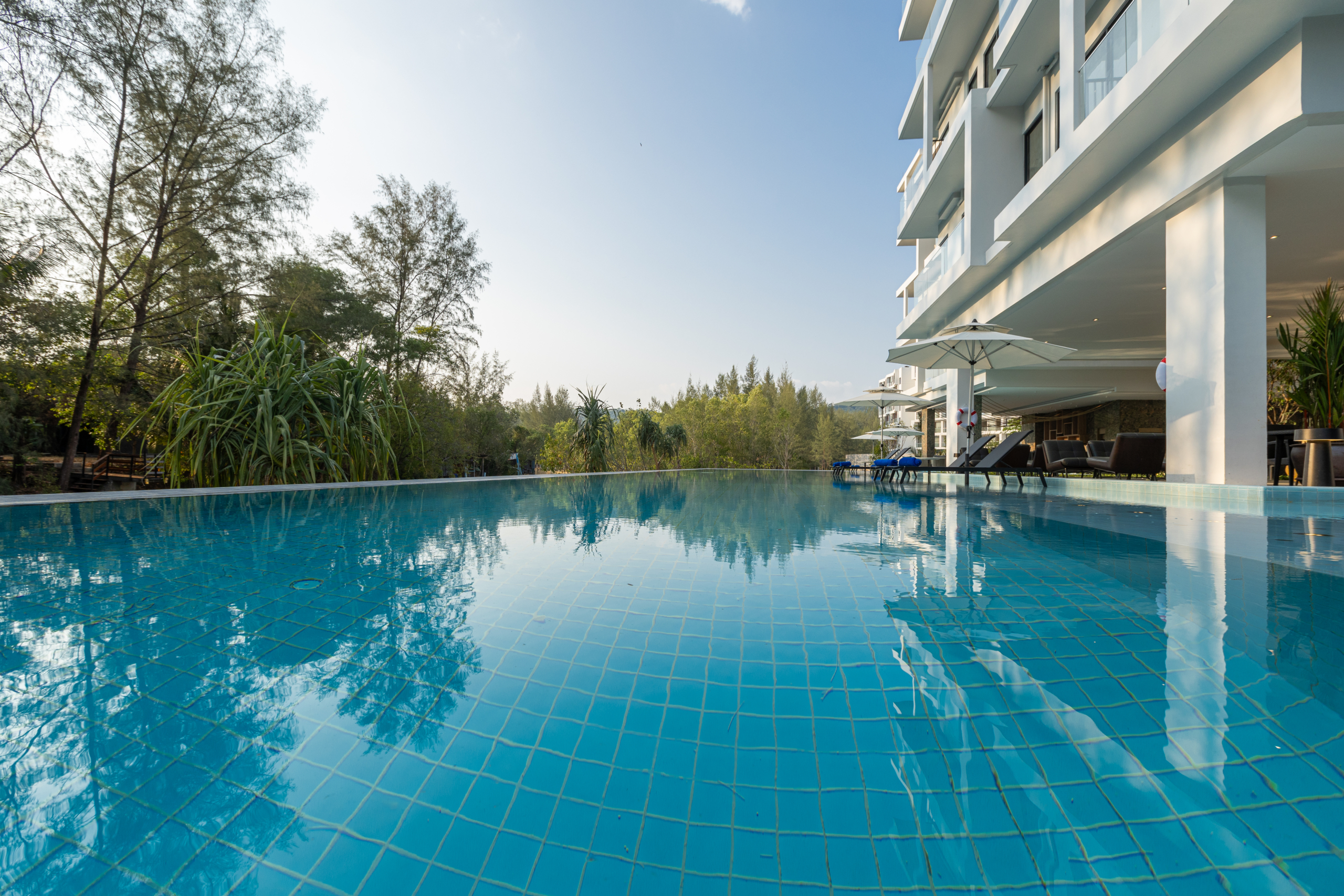 2nd pool laya resort phuket