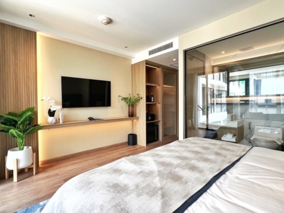 Laya Resort Studio Condo Phuket Layan Beach